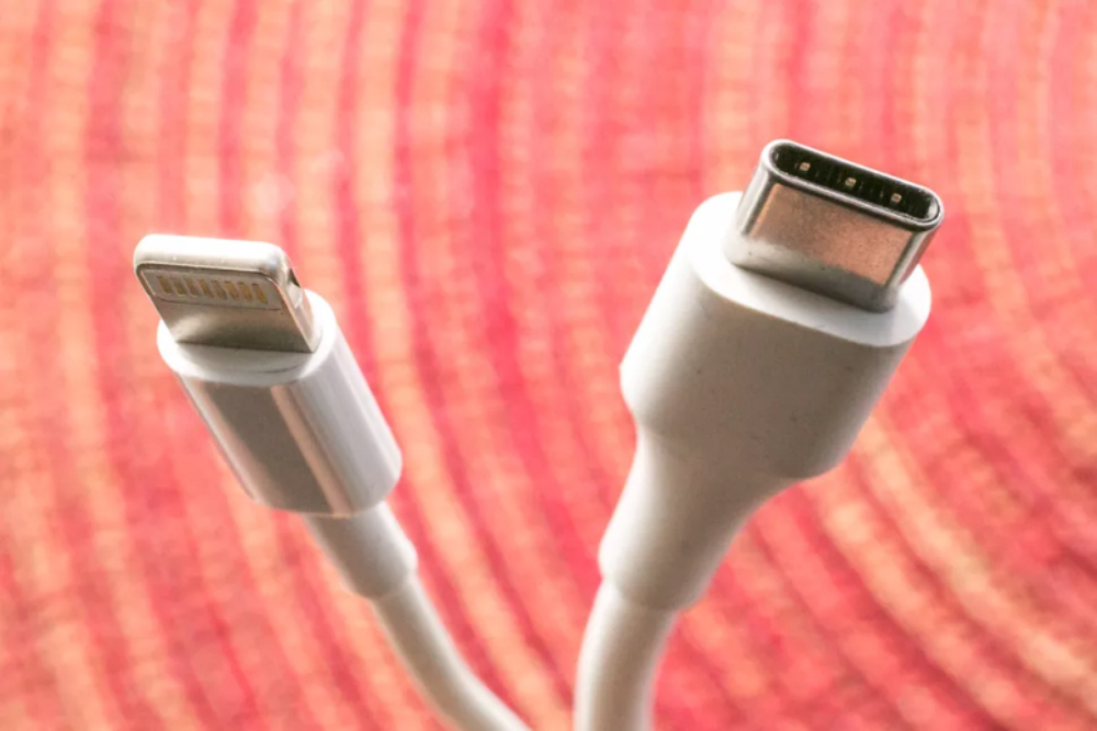 CNet USB-C port for the iPhone could be a thing.